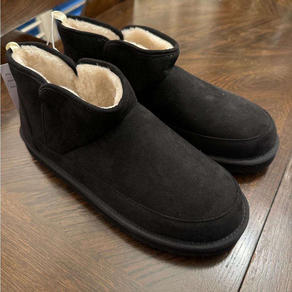 Old navy ankle boot Ugg looklalike